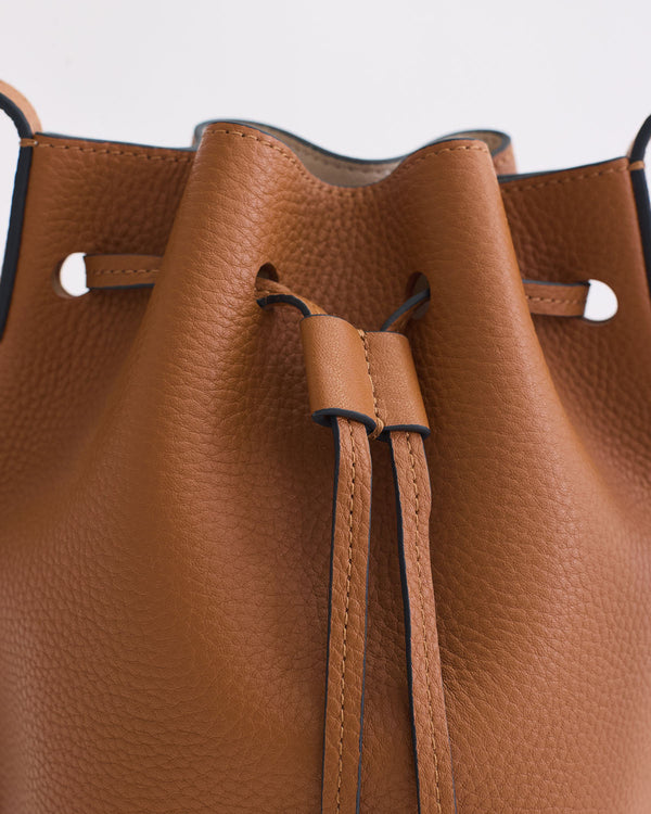 The Horse Bobb Bucket Bag in Tan