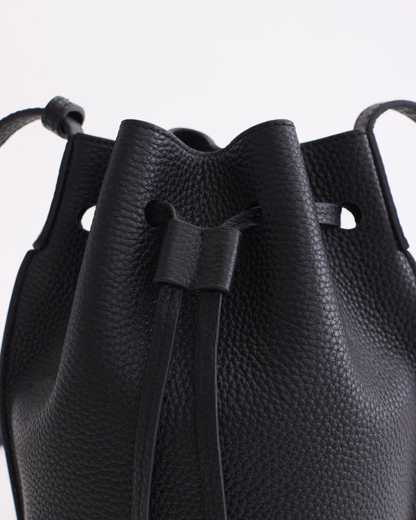 The Horse Bobb Bucket Bag in Black