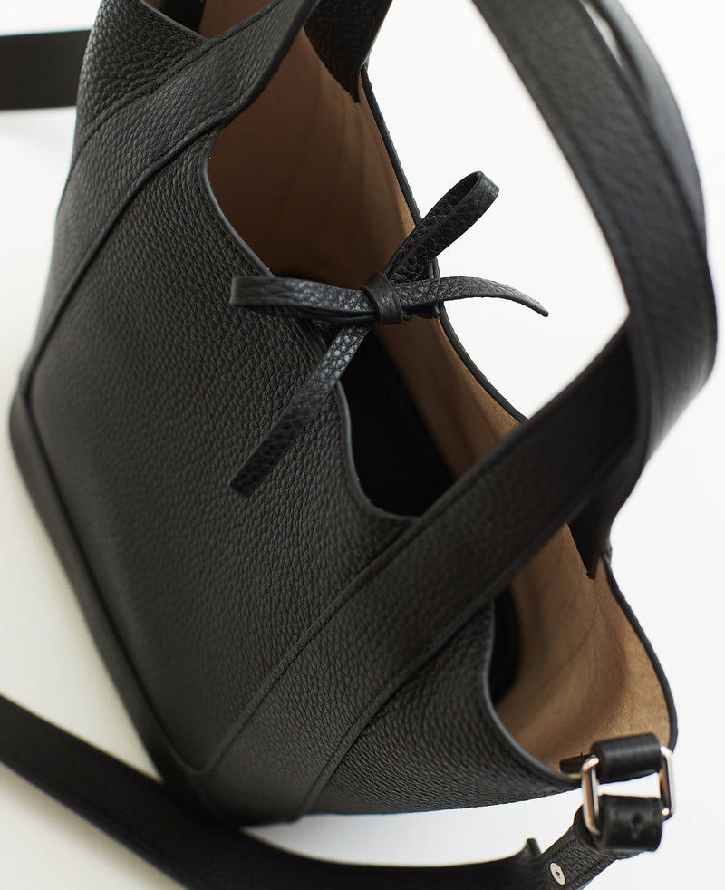 The Horse The Alexie Tote in Black