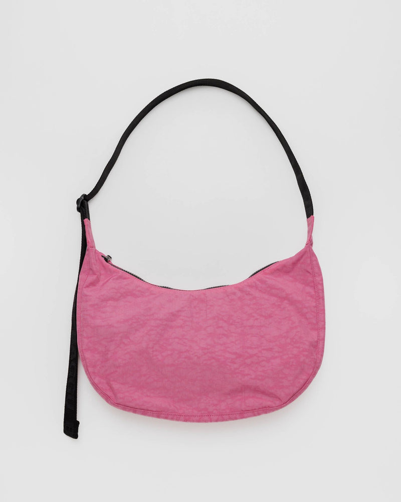 Baggu Medium Nylon Crescent Bag in Azalea Pink