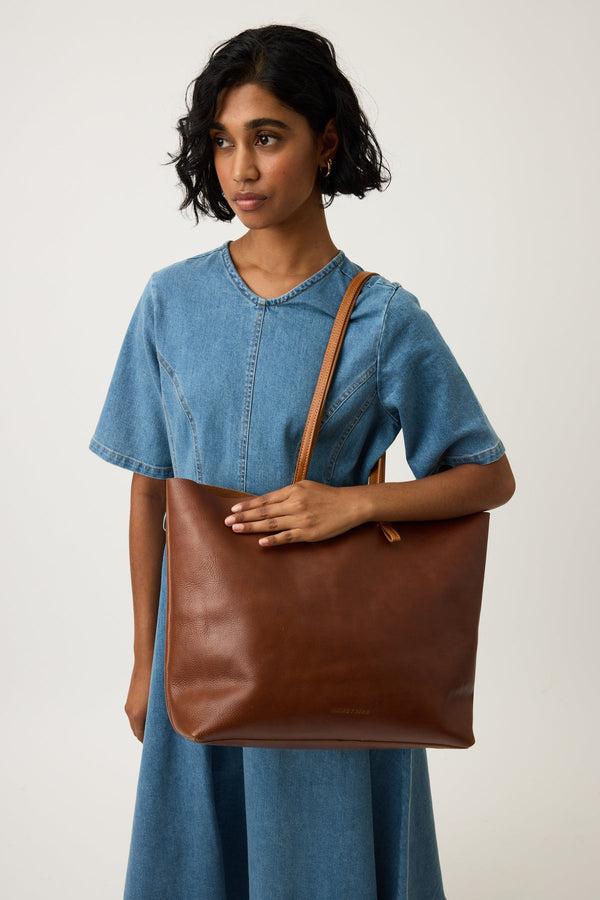 Nancybird Beach Tote in Tobacco