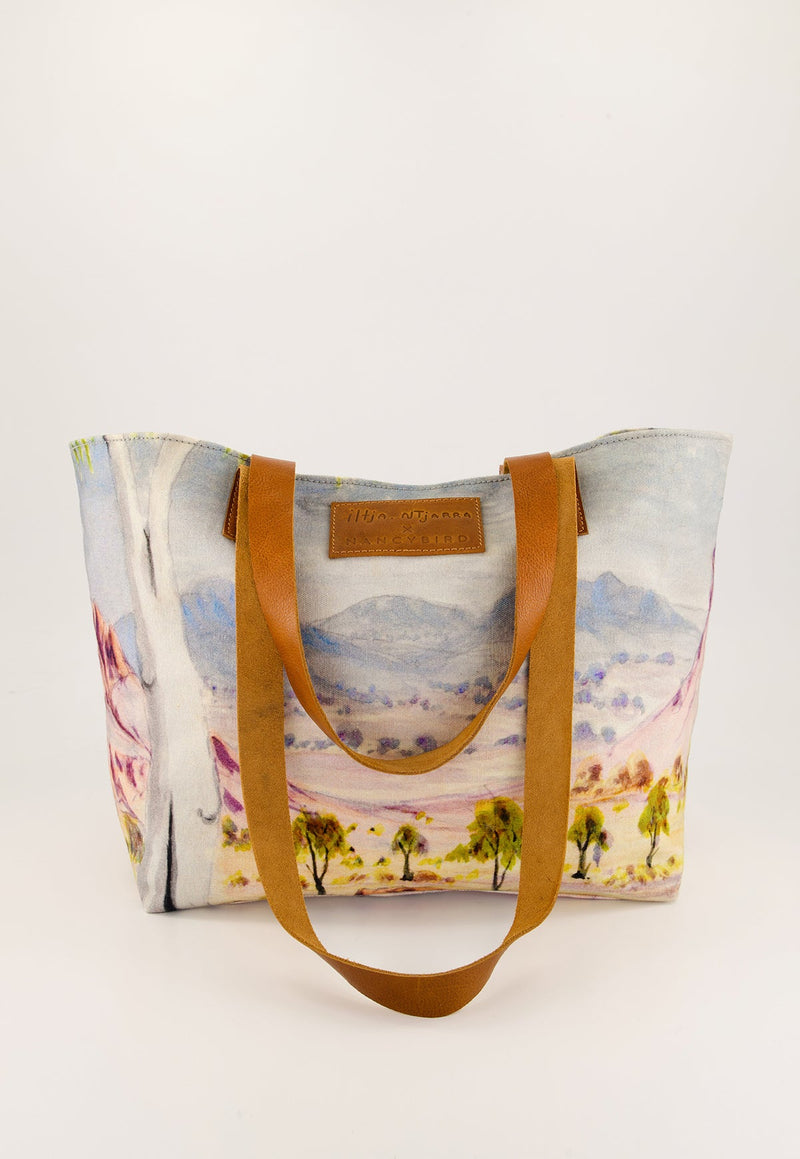 Nancybird Landscape Tote in Tjoritja