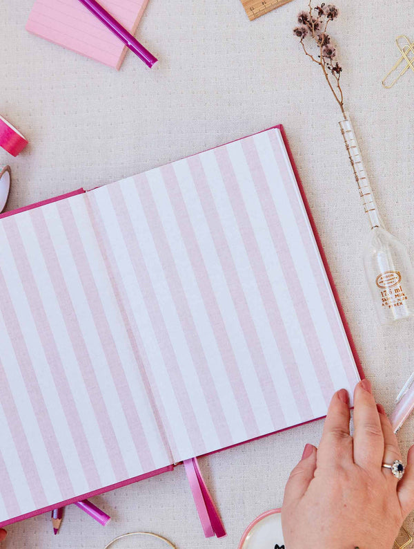 Write to Me 2025 On The Daily Planner in Fuchsia