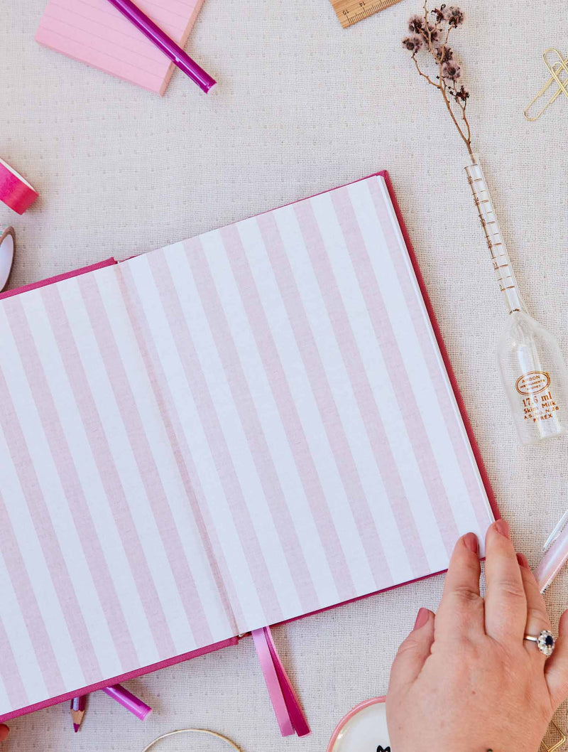 Write to Me 2025 On The Daily Planner in Fuchsia