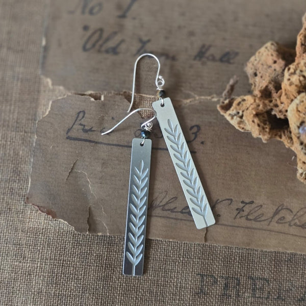 Paird Entwine Earrings